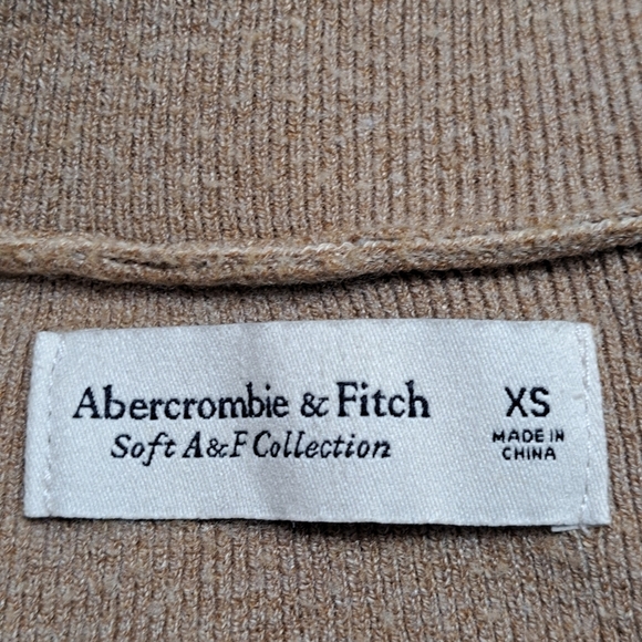 Abercrombie & Fitch Soft AF Collection Men's Beige Sweater  Size XS - Picture 10 of 10